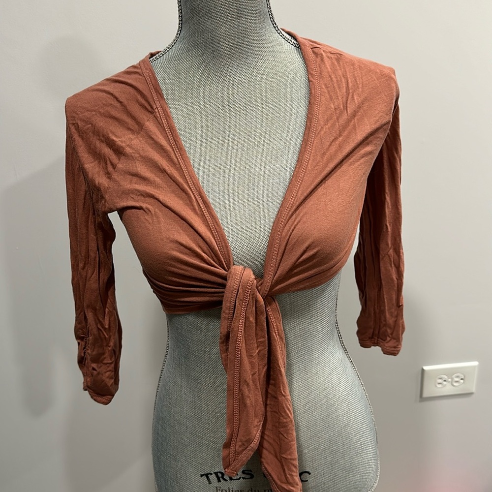 Rituals Yoga size S Made in Turkey crop top half sleeve with tie in front